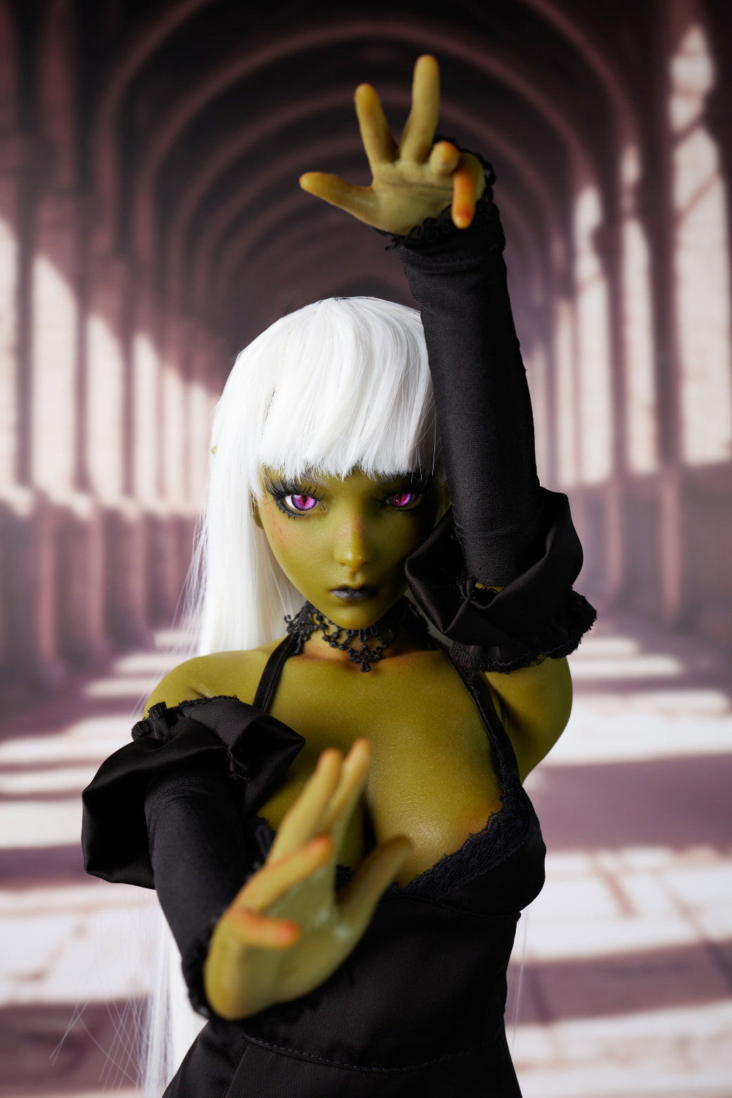 Climax Doll | Green Skin White Hair Realistic Scale ACG Anime Cosplay Silicone Figure Doll for Doll Collector Photography - Momoko